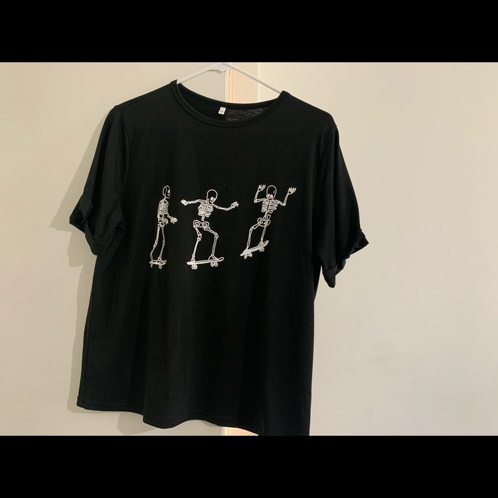 Black t-shirt